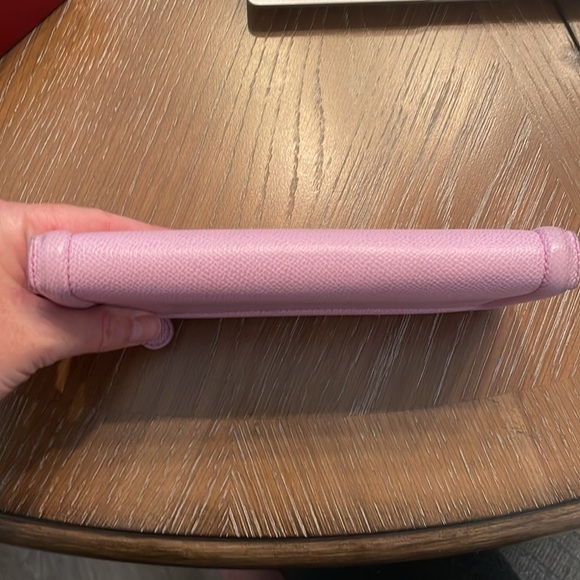 FERRAGAMO pink zip wallet with bow and original box - Used - Authentic - Picture 6 of 13